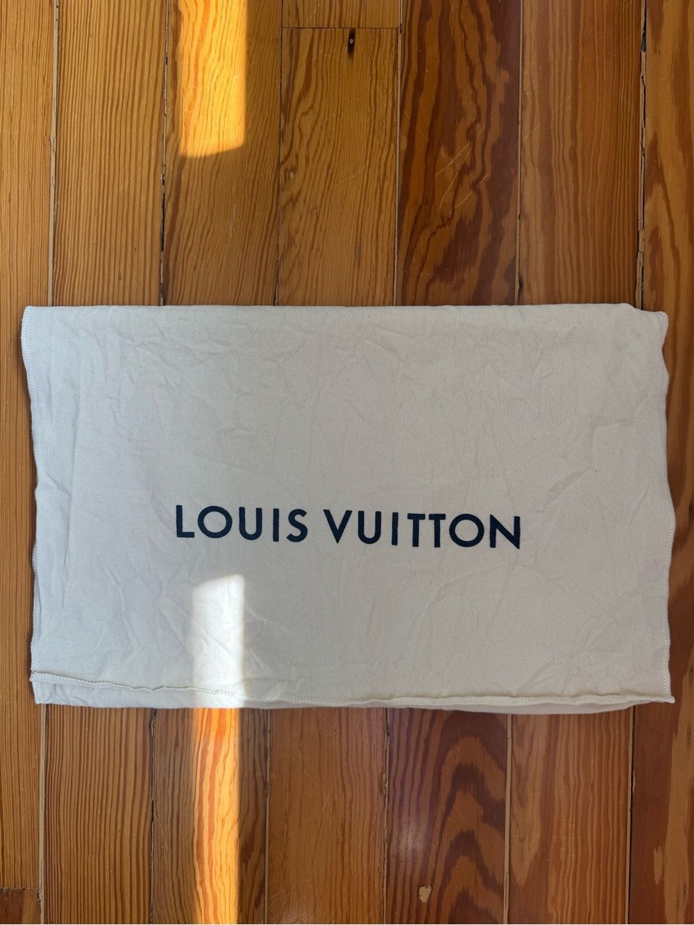 Louis Vuitton Cream Dust Bag with Navy Logo Print